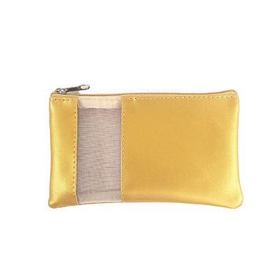 uma necessaire dourado