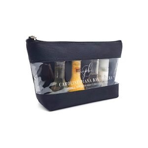 Bolsa em translúcida de frente com itens de higiene dentro