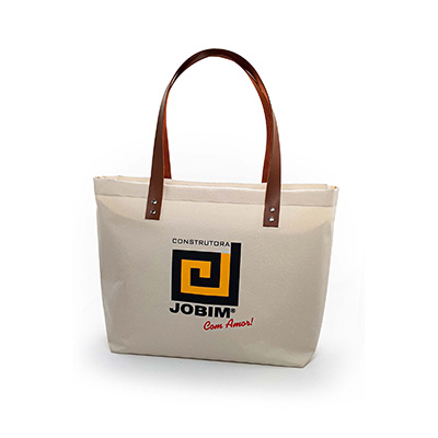 uma bolsa branca