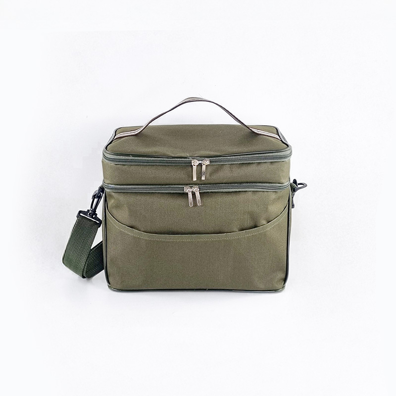 Bolsa térmica resistente, ideal para uso diário e eventos promocionais.