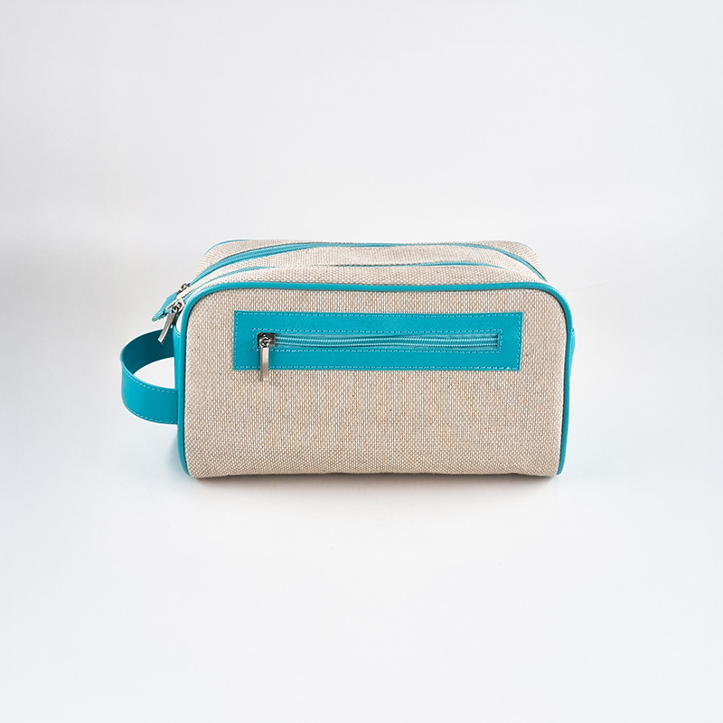Nécessaire resistente com zíper duplo, ideal para viagens e organização pessoal.