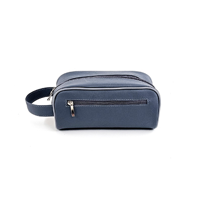 Uma necessaire cinza com bolso frontal vista de frente
